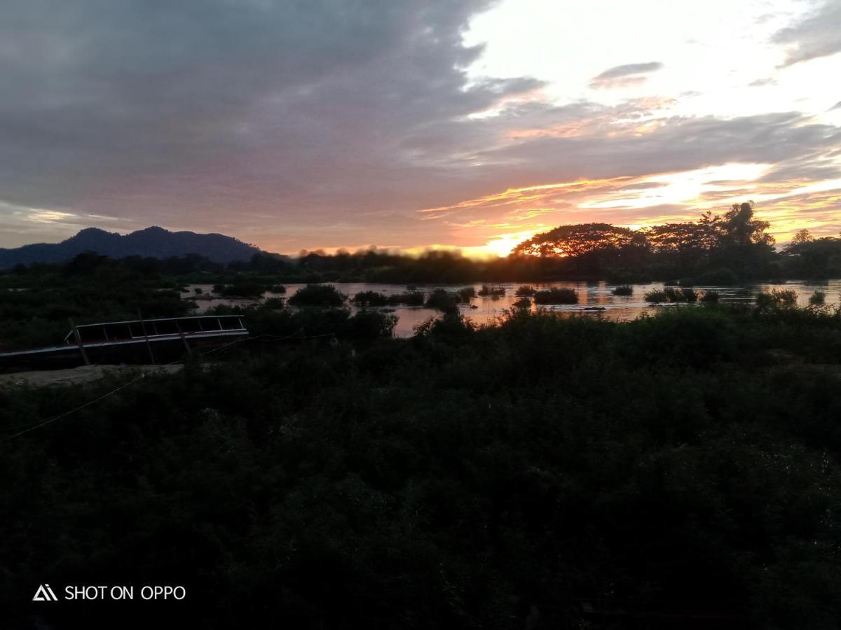 Sompong Sunset View Guest House Don Det Luaran gambar