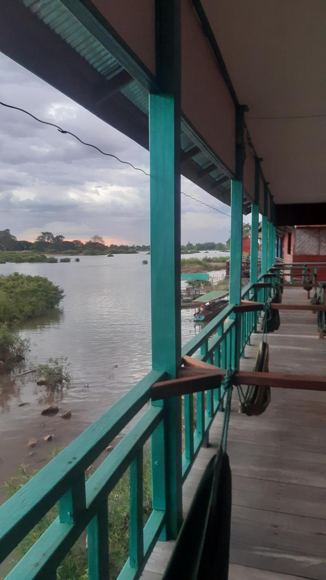 Sompong Sunset View Guest House Don Det Bilik gambar